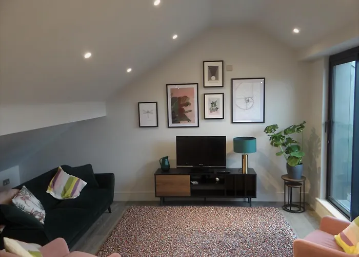 The Loft, The Quadrant, York - Location, Views And Luxury With A Parking Space